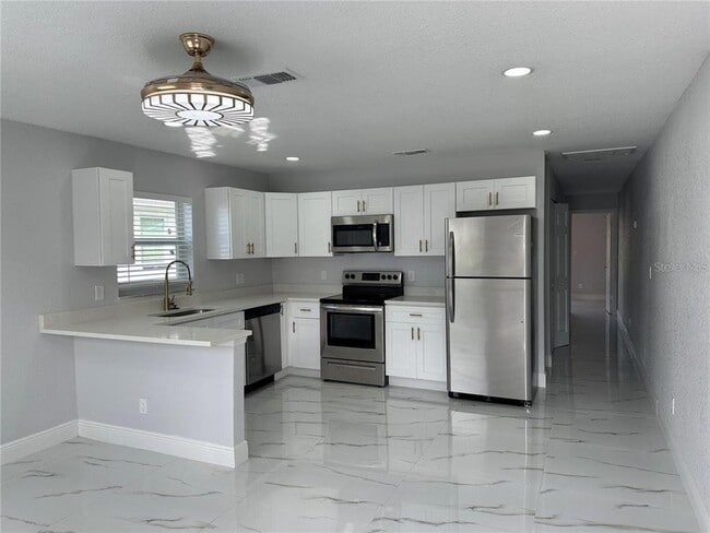 Photo - 7813 Lakeshore Dr