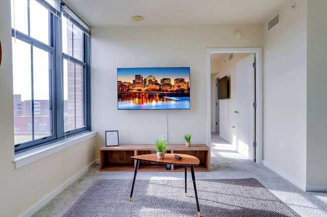 Photo - 550 14th St S Unit FL11-ID1022425P