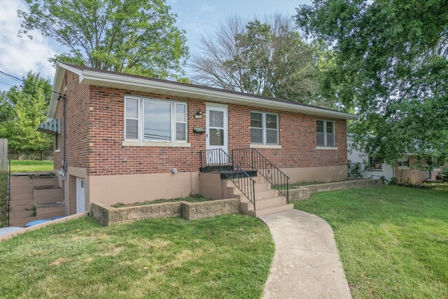 Photo - 1706 Stadium Blvd