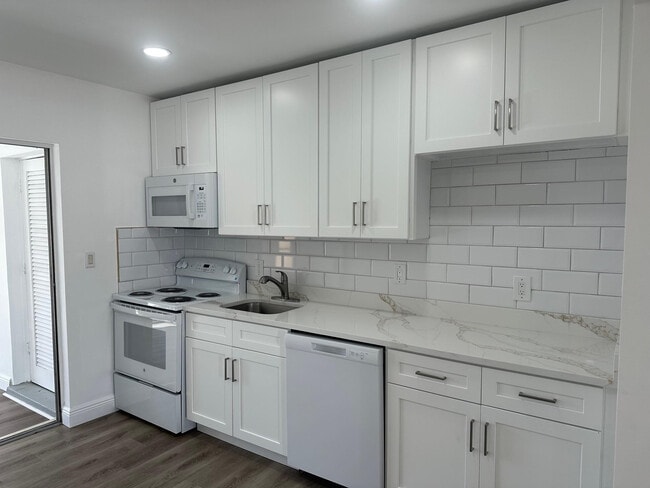 Photo - 1404 SE 3rd Terrace