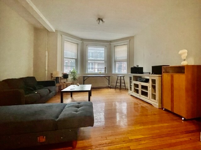 Photo - 105 Saint Paul St Unidad 2