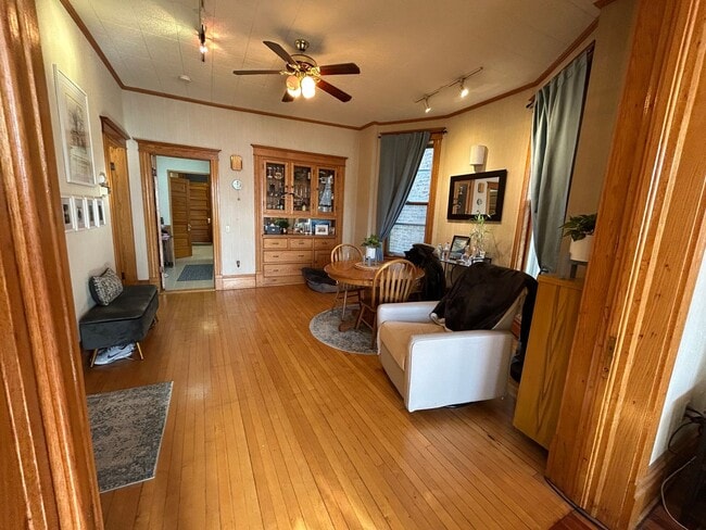 Photo - 1132 W. Wrighwood Unit 1132-3