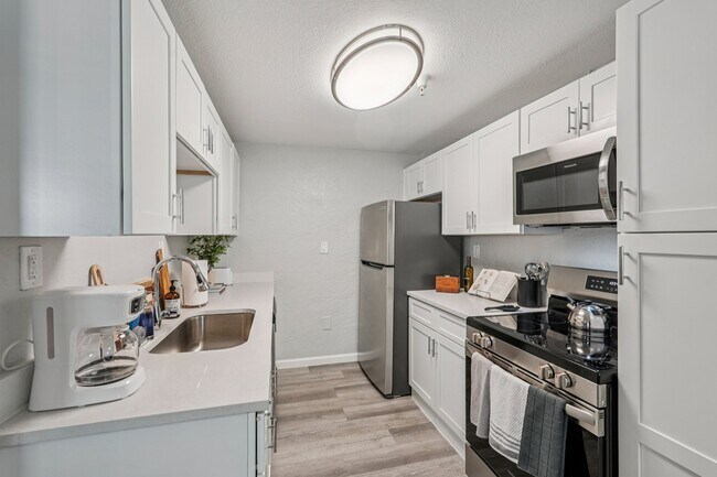 Photo - Riverwalk Apartments