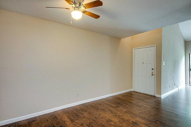 Photo - 10811 Richmond Ave Unit 19