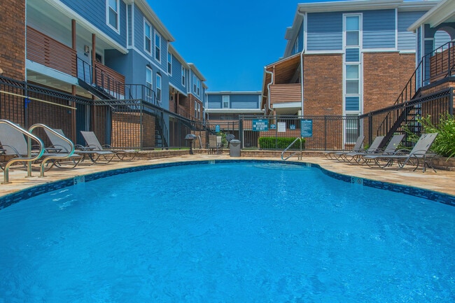 The Arts Apartments at West Napoleon - The Arts Apartments at West Napoleon