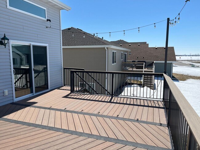 Photo - Modern Trilevel 3 bed/3 bath home-Availabl...