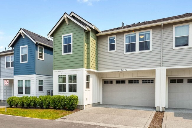 Photo - Beautiful River Trail 3 Bedroom Craftsman with Designer Kitchen & Spa-Inspired Primary Suite