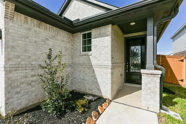 Photo - 745 Lake Lacosta Dr