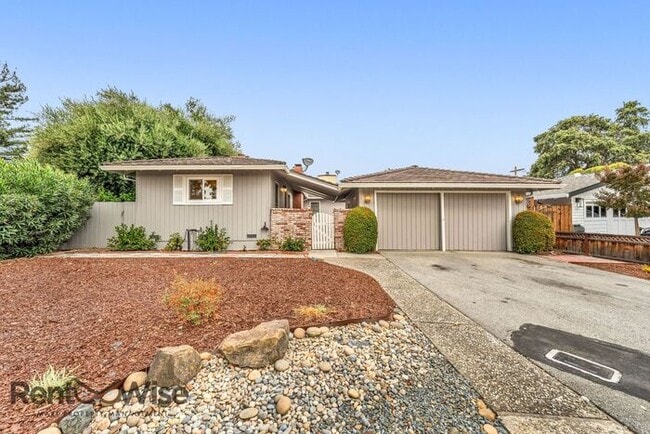 Building Photo - 2080 Helena Way