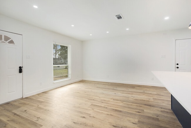 Photo - 110 Glenn Ave