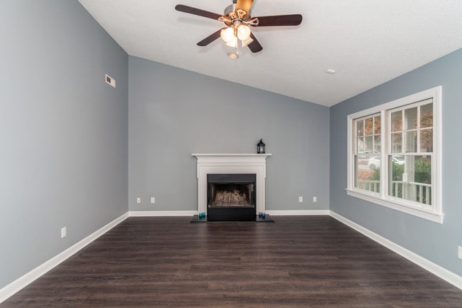 Photo - 2113 Tanglewood Rd