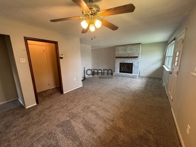14635 Sylvia Dr