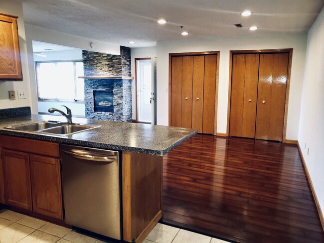 Photo - Windsor Lake Apartments- Loves Park, IL