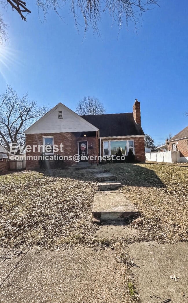 Photo - University City Charm Meets Modern Comfort / 4 Beds & 2 Baths / Available Now!