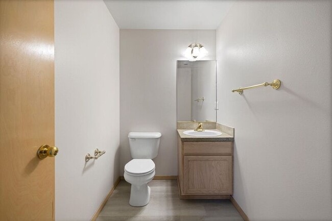 Photo - 423 Columbia Point Dr