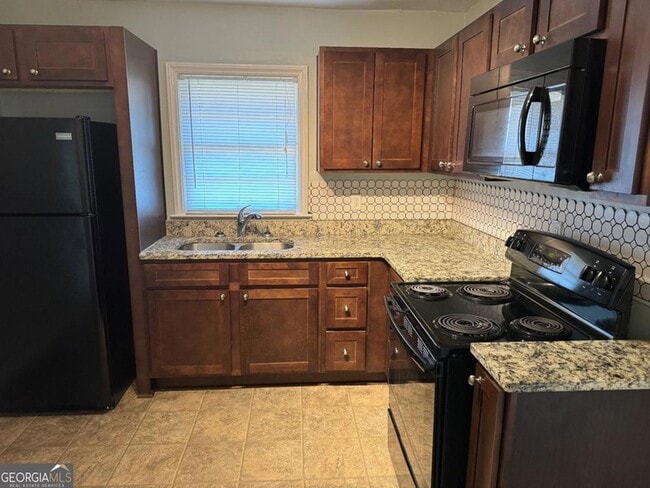 Photo - 2157 Settle Cir SE