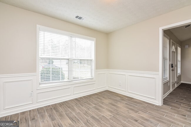 Photo - 40 Dearing Woods Ln
