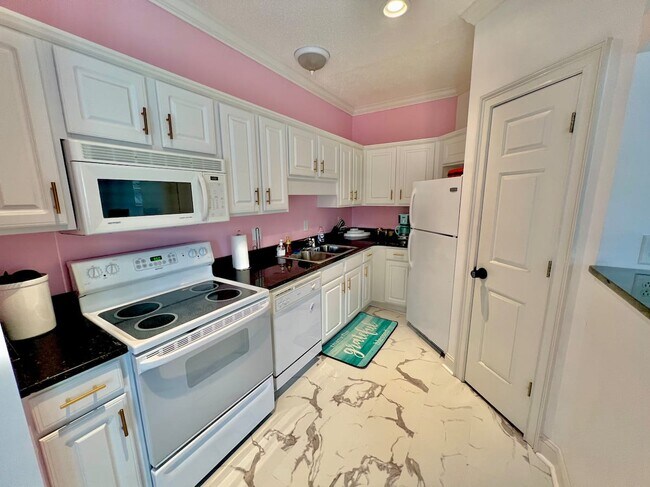 Photo - 404 8th Ave S