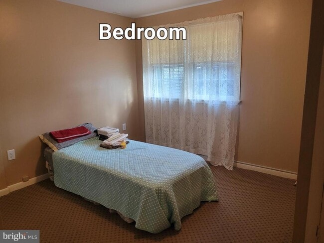 Building Photo - 433 Elm Ave Unit A