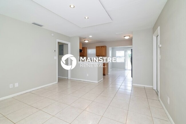 Photo - 3 Bedroom Pet-Friendly Home in ORLANDO, FL with Main Street Renewal