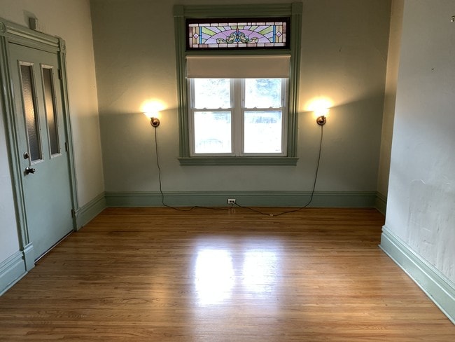 Photo - 719 Savannah Ave