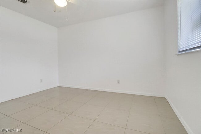 Building Photo - 765 Aprile Ave S