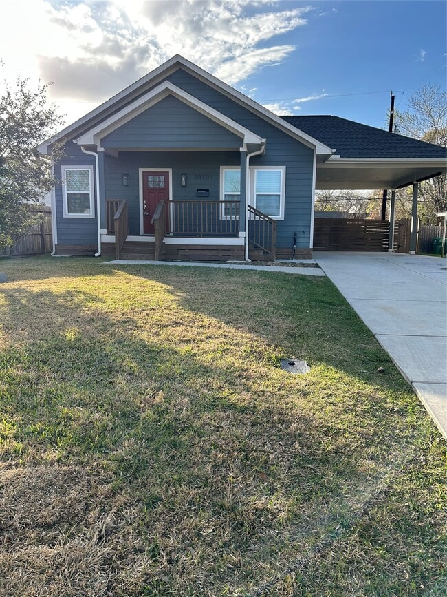 Building Photo - 10906 Southview St