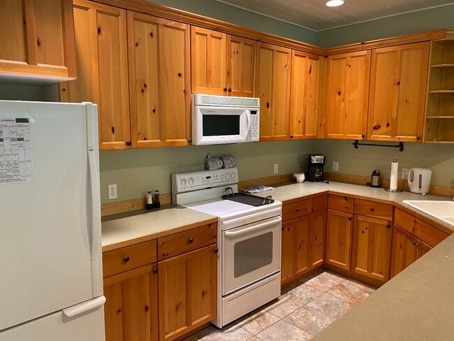 Photo - 1885 Lacy Ln