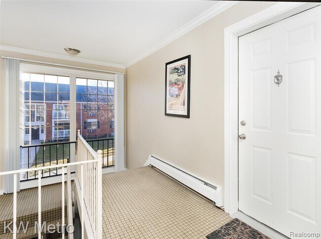 Photo - 2425 Torquay Ave Unidad 204