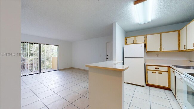 Photo - 15600 SW 80th St Unit L-202
