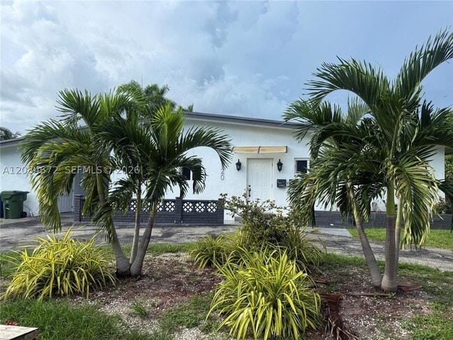 520 SW 5th St