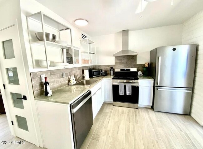 Photo - 5811 E Surrey Dr Unit 2