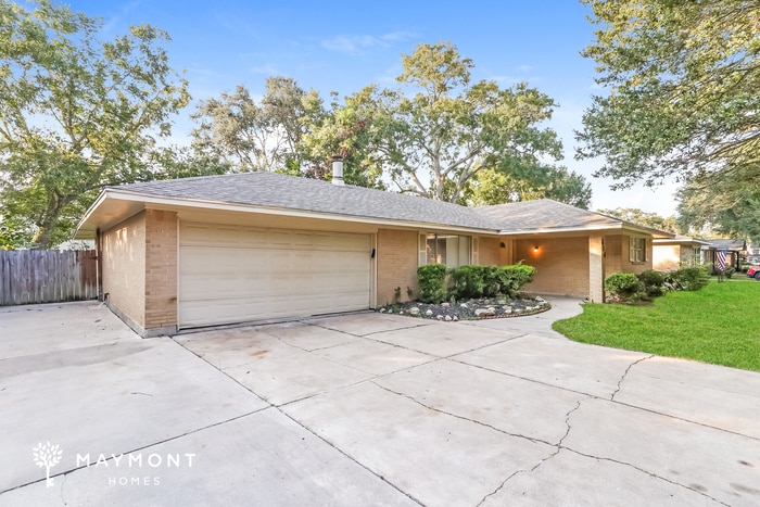 Photo - 614 Elmore St
