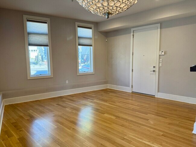 Photo - 5 Mohawk St Unit 1