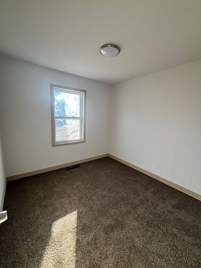 Photo - 4 bed 1 bath remodeled house!