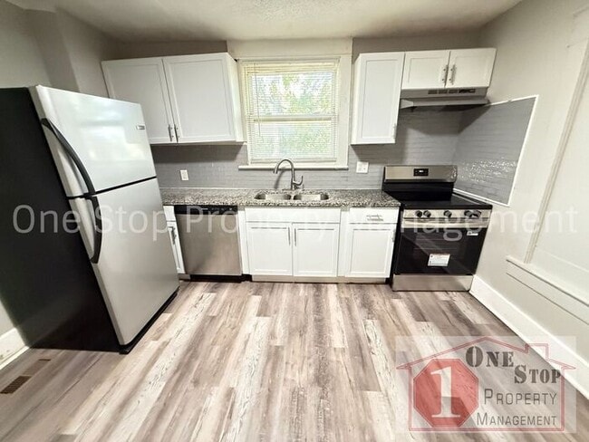 Photo - Spacious 3-bedroom, 2-bath house in Kansas...
