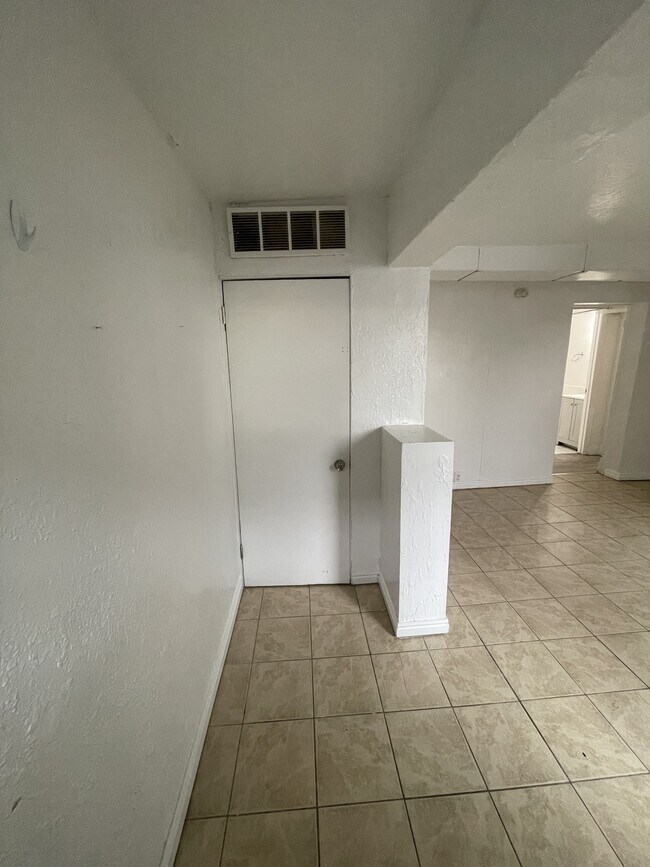 613 28th St Unit 3