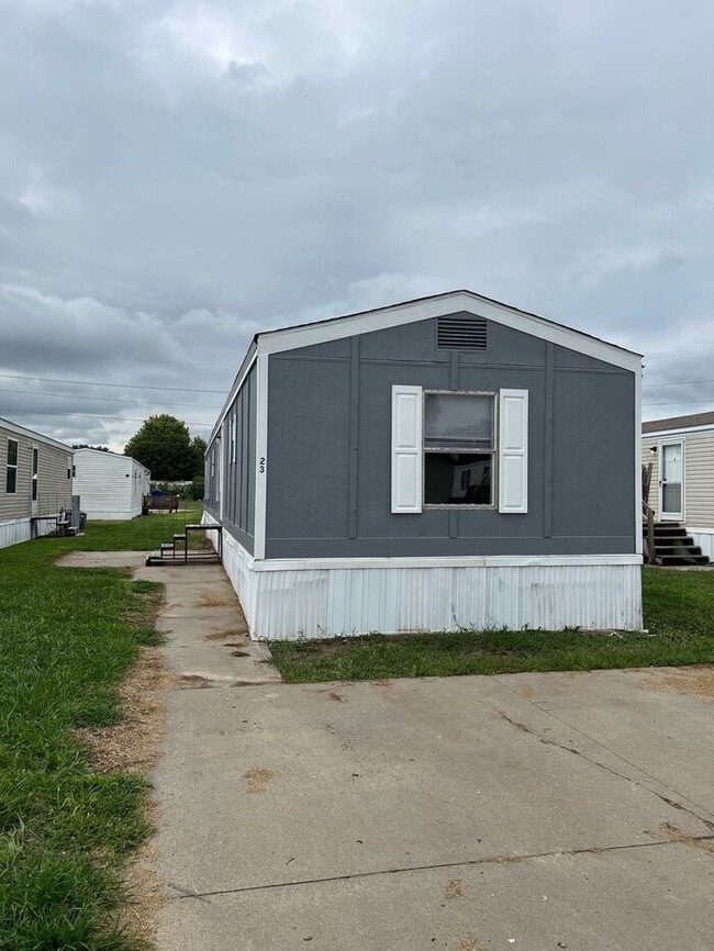 Building Photo - Newly Remodeled Mobile Home For Sale or Re...