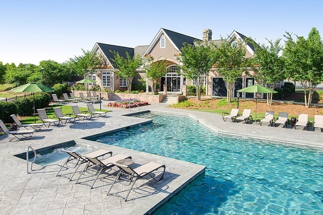 Building Photo - Greystone Summit Columbus Rental
