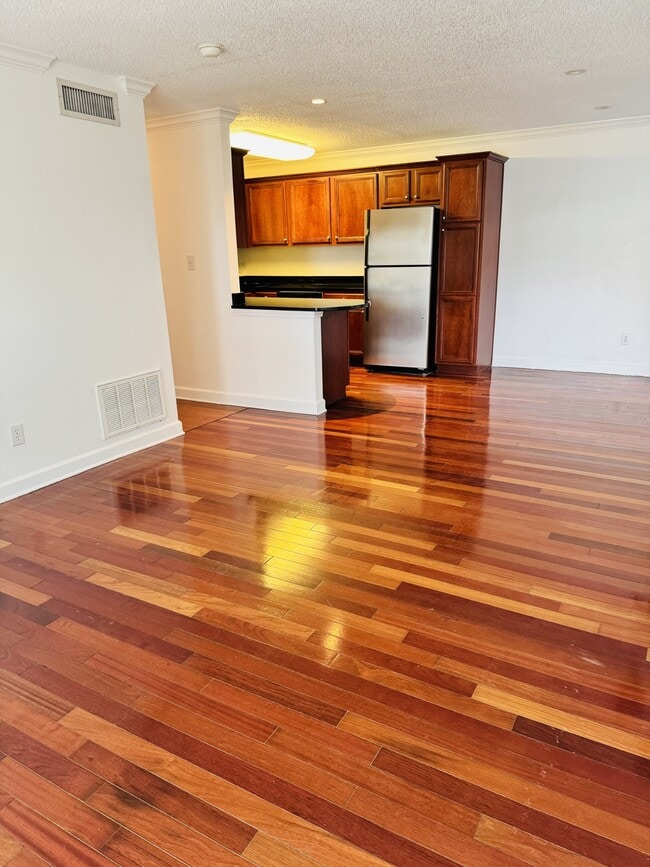 4876 Conway Rd Unit 94