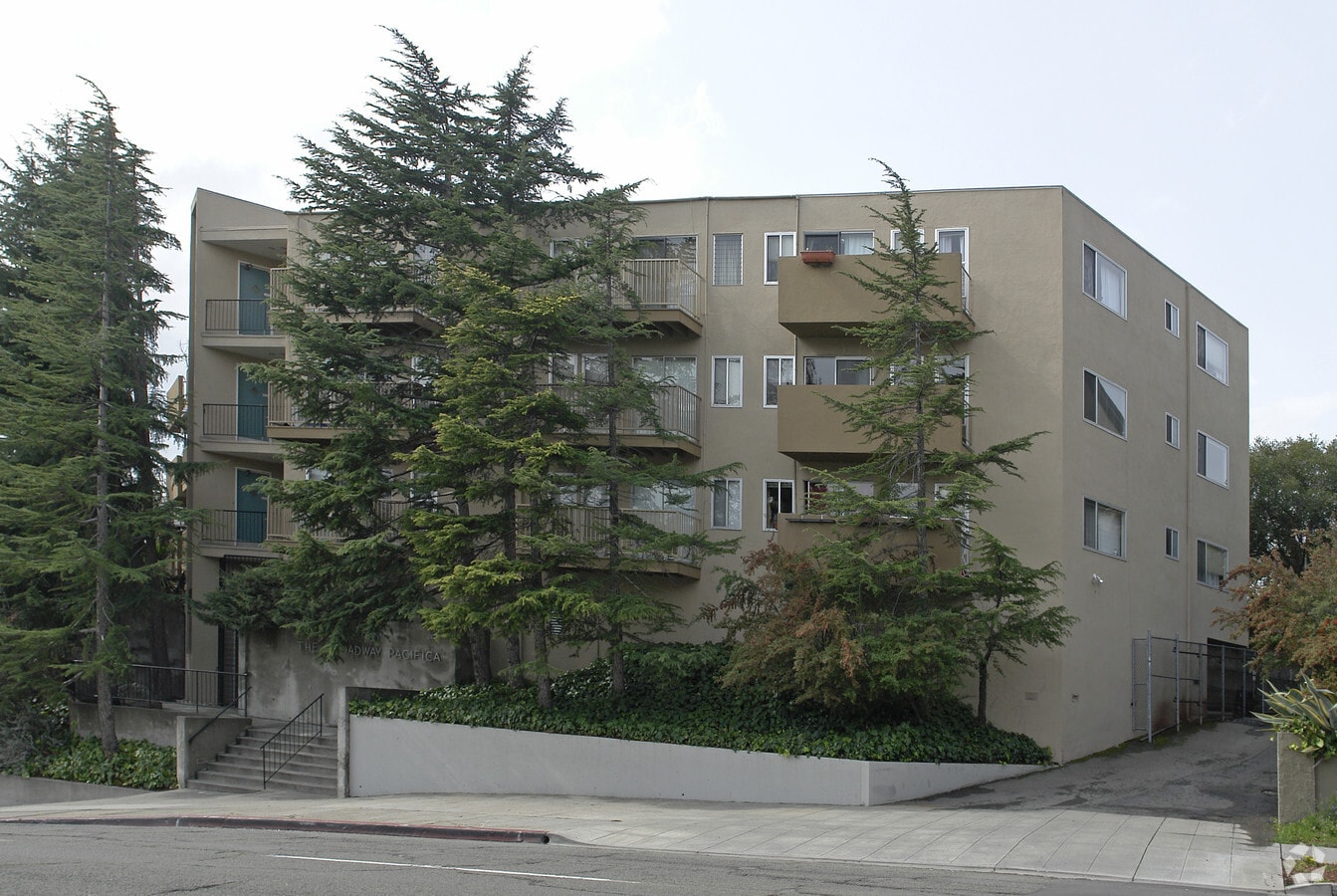 5901 Broadway - 5901 Broadway Apartments