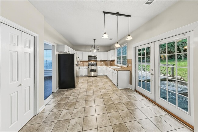 Photo - 4180 Glenaire Way NW