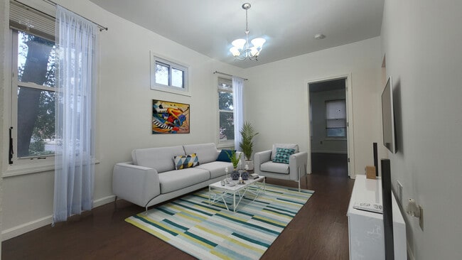 Photo - 296 N Clinton St Unidad 2