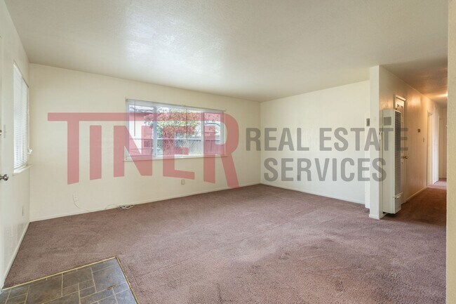 Photo - 2937 42nd St