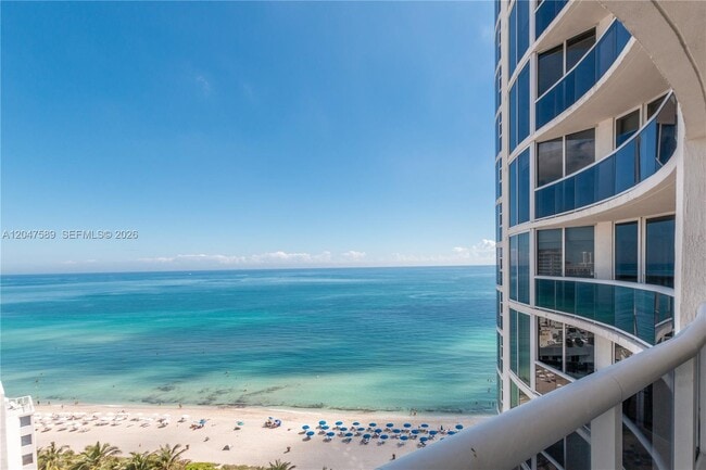 Building Photo - 17201 Collins Ave Unit 1807