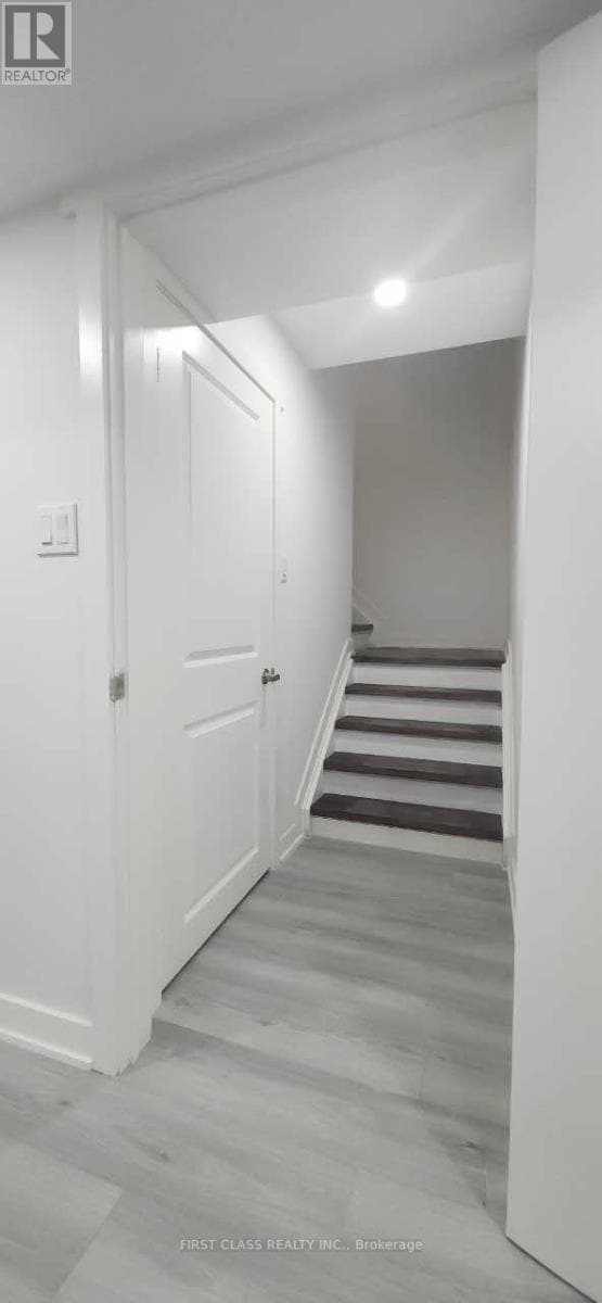 Photo - 1140 Stuffles Cres