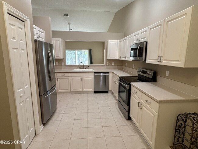 Photo - 110 Covington St