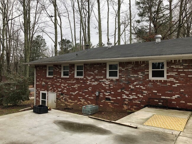 Photo - Wonderful 3 Bedroom 2 Bathroom Ranch Style Home!