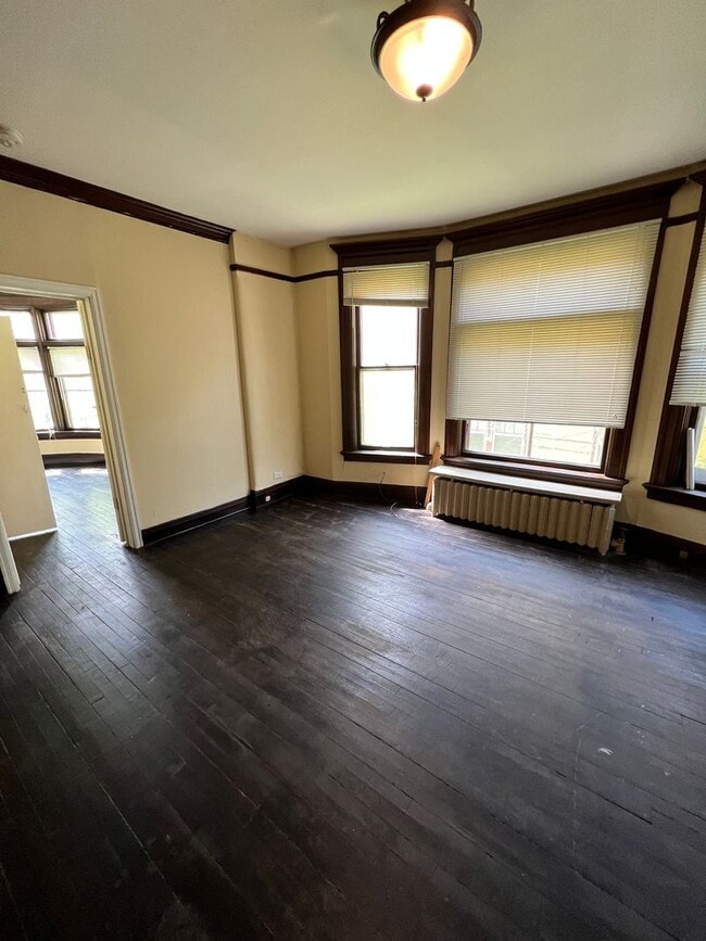 Photo - 1317 E 2nd St Unit 1