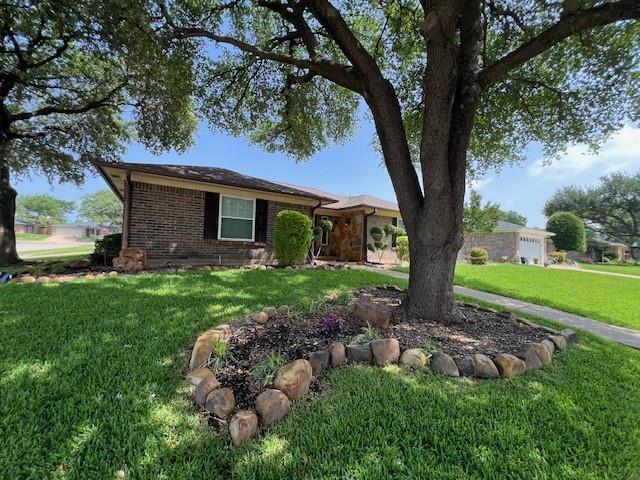 Building Photo - 1401 Fieldstone Ct E
